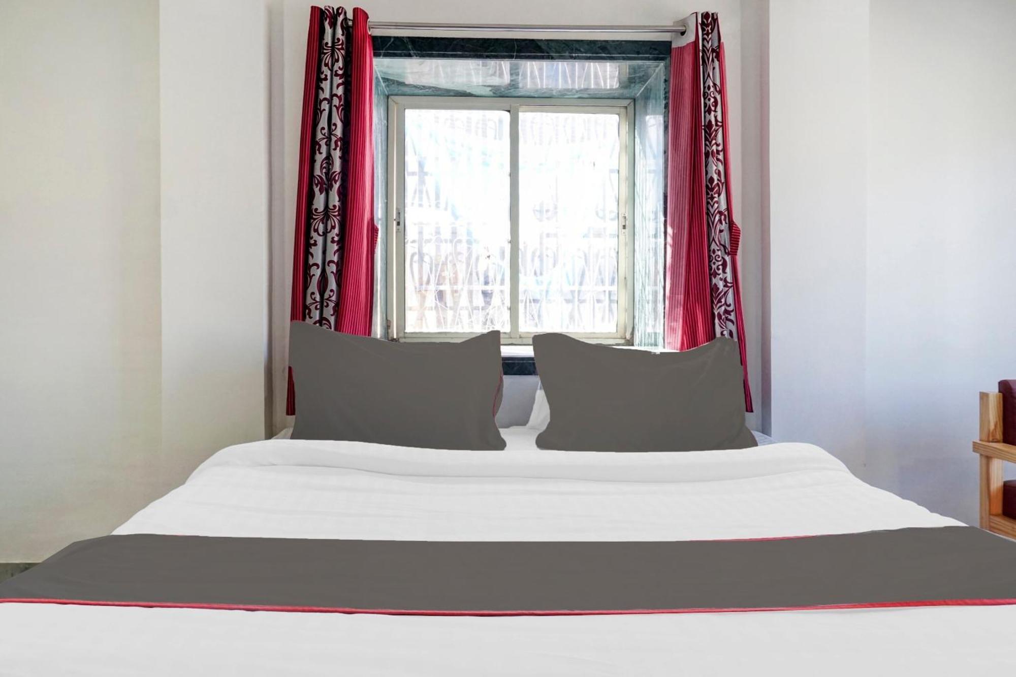 Collection O Shreya Hotel Talegaon Dabhade Екстериор снимка